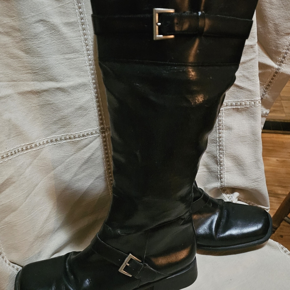 Danielle Black Leather Boots
